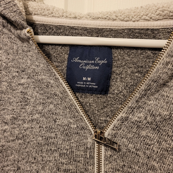 American Eagle Outfitters Heathered Gray Hoodie - Picture 2 of 2